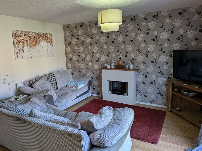 6 Lovell Field Close, Warwick